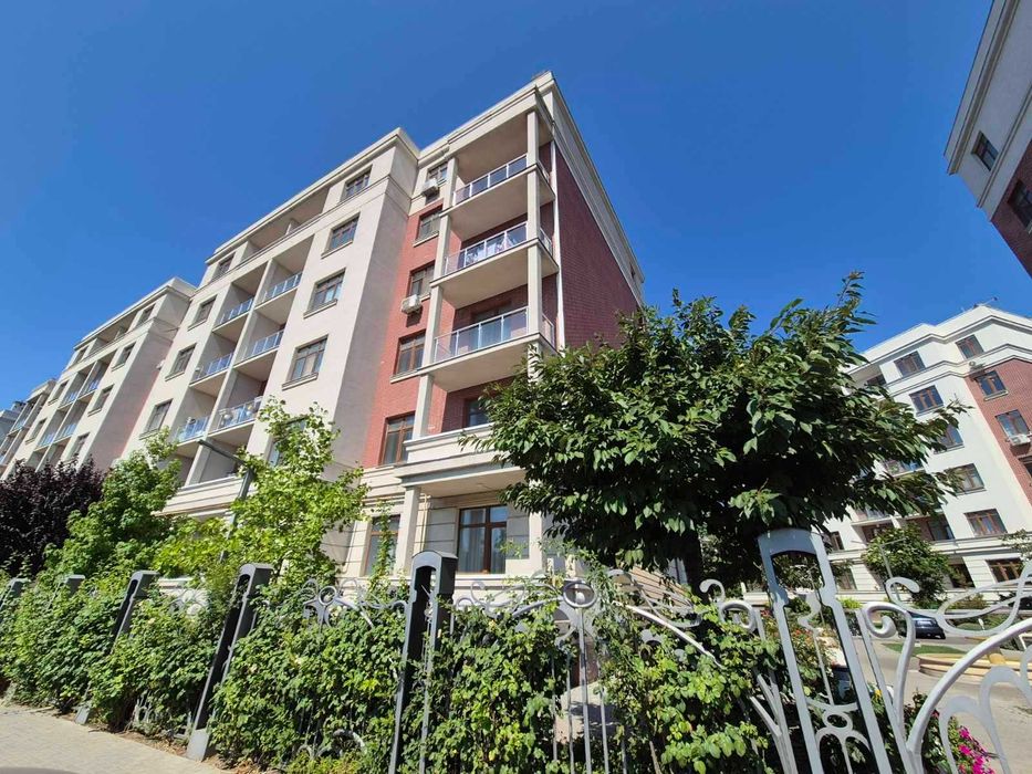 3 комнатная в престижном районе ЖК "Парк Совиньон"