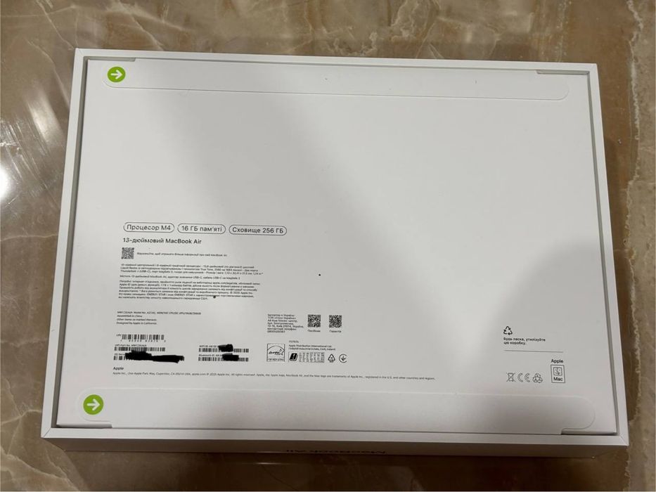 Macbook air 13 m4 16/256