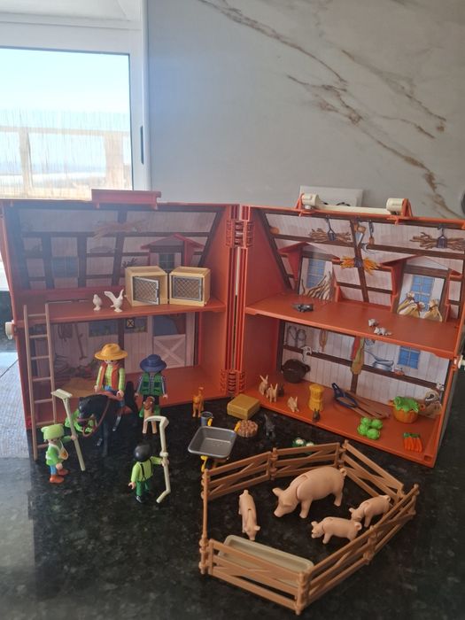 Quintinha maleta playmobil