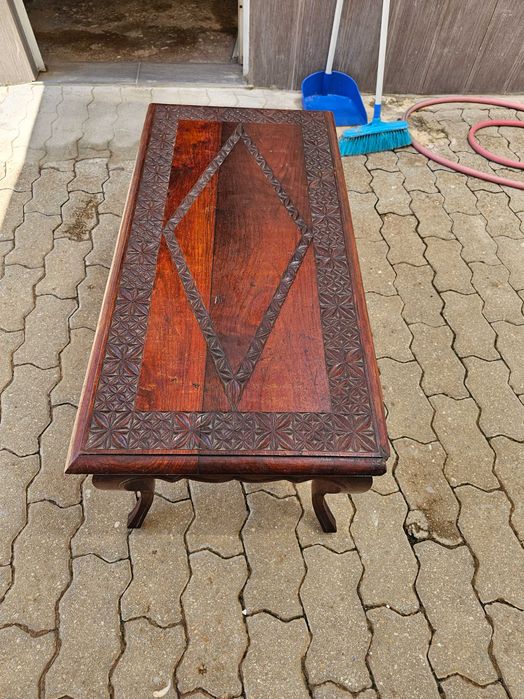 Mesa de centro trabalhada