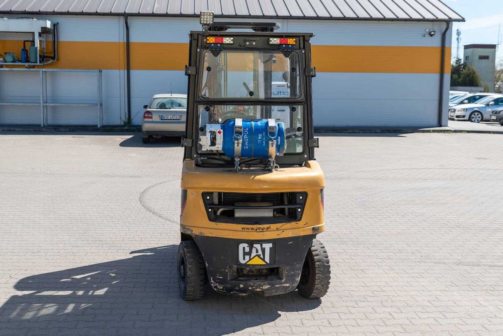 Wózek widłowy CAT 2015 r.