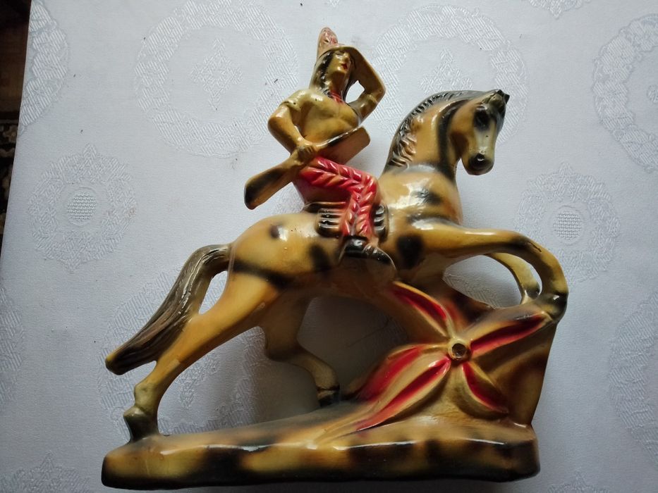 Stara figurka indianin