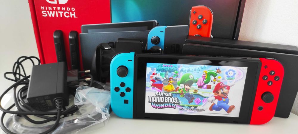 Nintendo Switch V2 - Desbloqueada CFW + Cartão 128GB