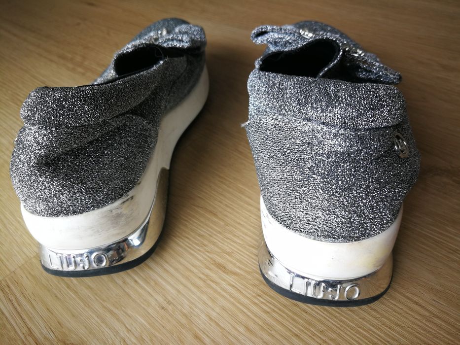 Sapatos sandálias e ténis de senhora