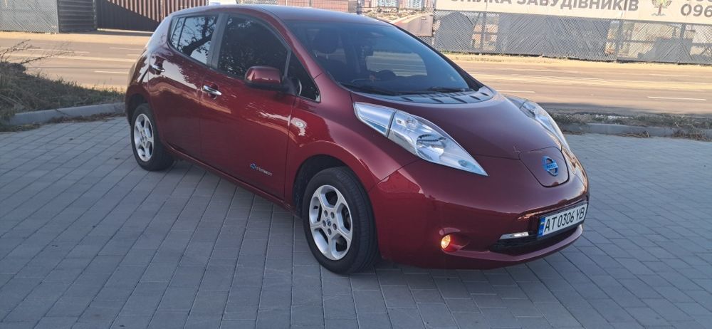 Nissan Leaf 24 kwt 2015р.