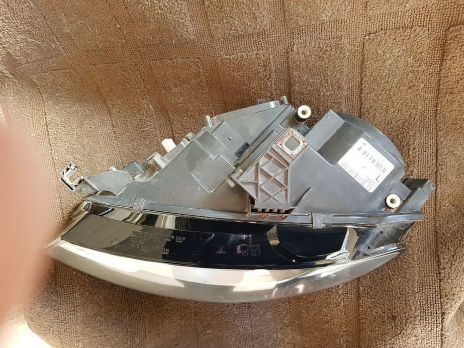 Farol esquerdo bi xenon direcional Audi A4 8k - 8k0941003 G