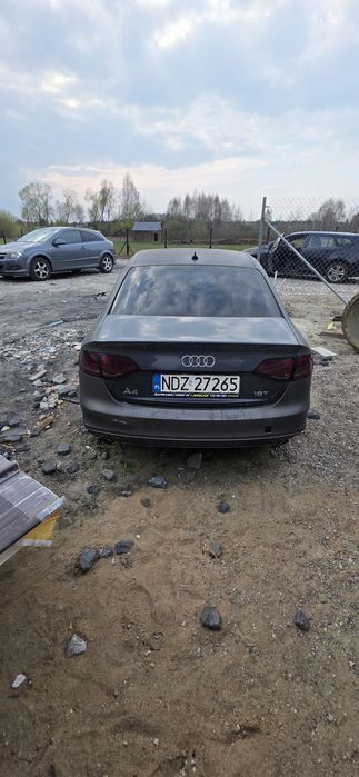 Sprzedam Audi A4  b8 po wypadku