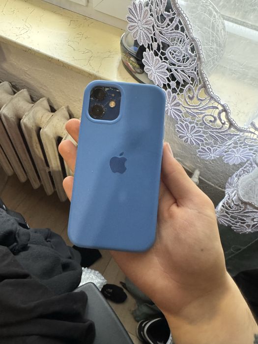 *Iphone 12 mini*