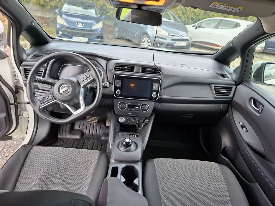 Nissan Leaf na gwarancji + komplet kół + ładowarka