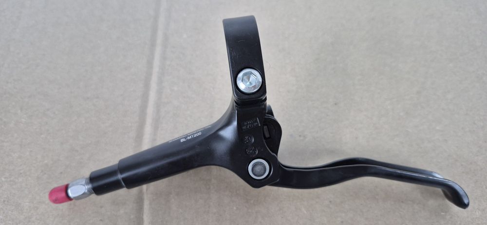 Nr2. Klamka Hamulca Shimano BL-MT200.  Prawa.