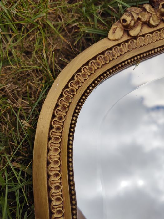 Bardzo stare lustro z  Włoch