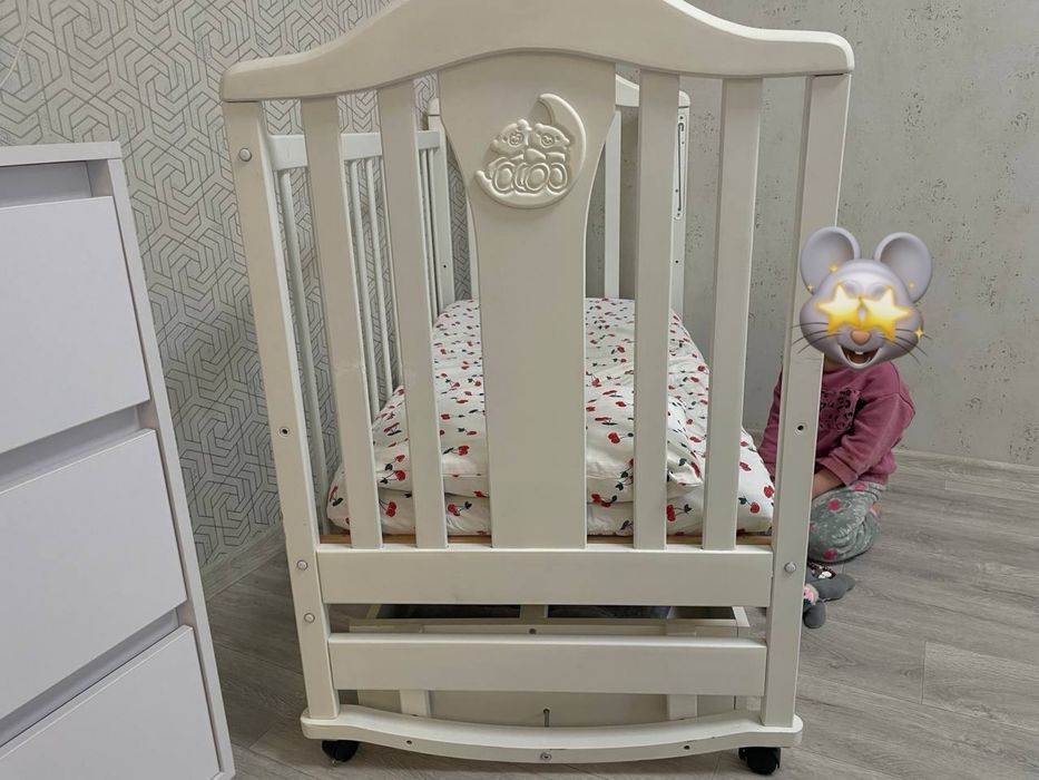 Дитяче ліжко в гарному стані