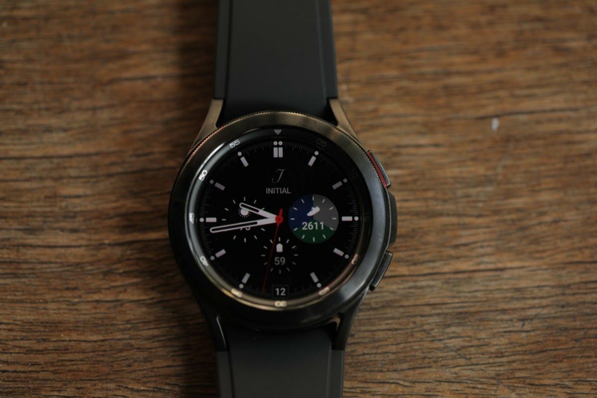 Samsung Galaxy Watch 4 Classic 42mm eSIM Black 4 900 Olx