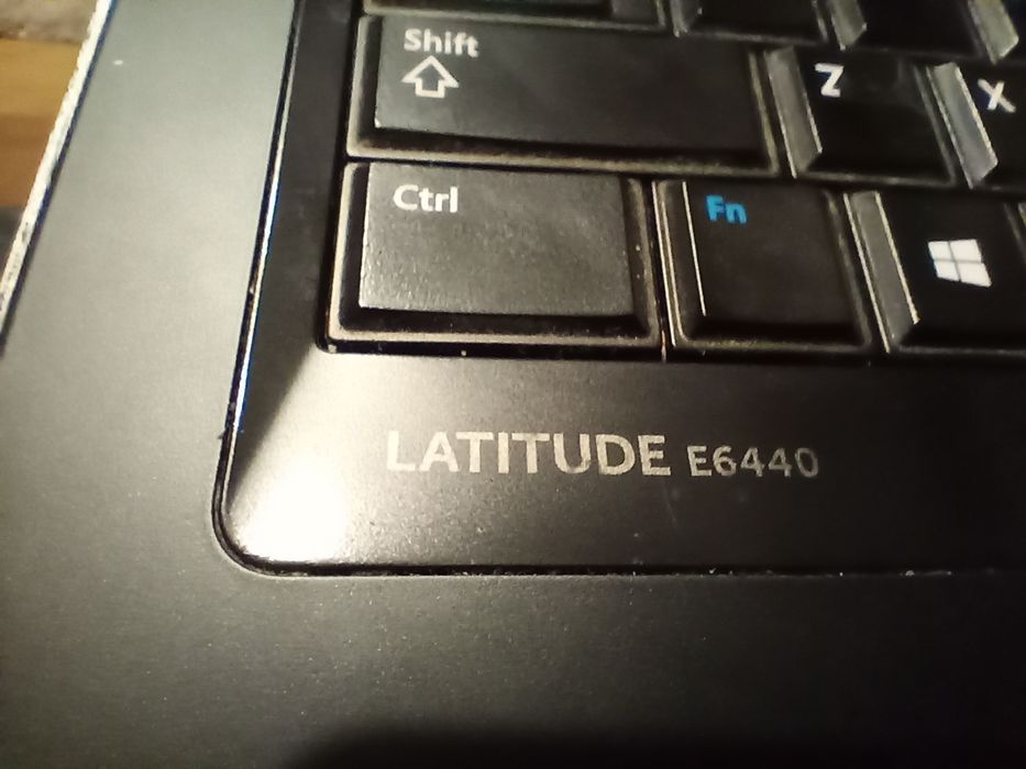 Laptop Dell Latitude e6440 + stacja