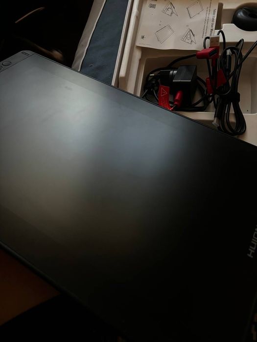 Графічний планшет-монітор Huion Kamvas 16 (2021)