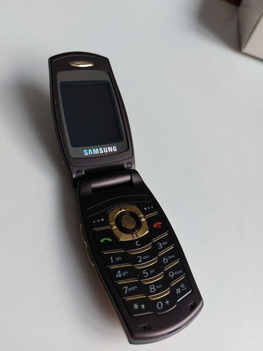 Samsung SGH-E500 - jak NOWY - komplet - UNIKAT!!!