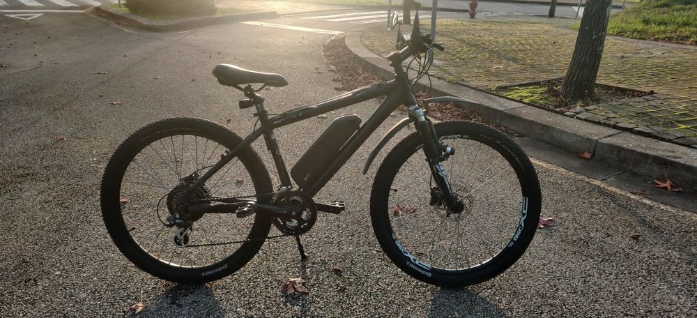 Bicicleta eletrica 350W 36V 14Ah c/ travões hidráulicos
