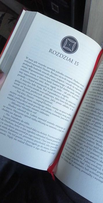 Elantris - Brandon Sanderson