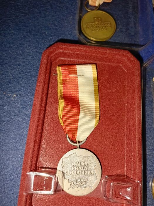 Medale i odznaczenia