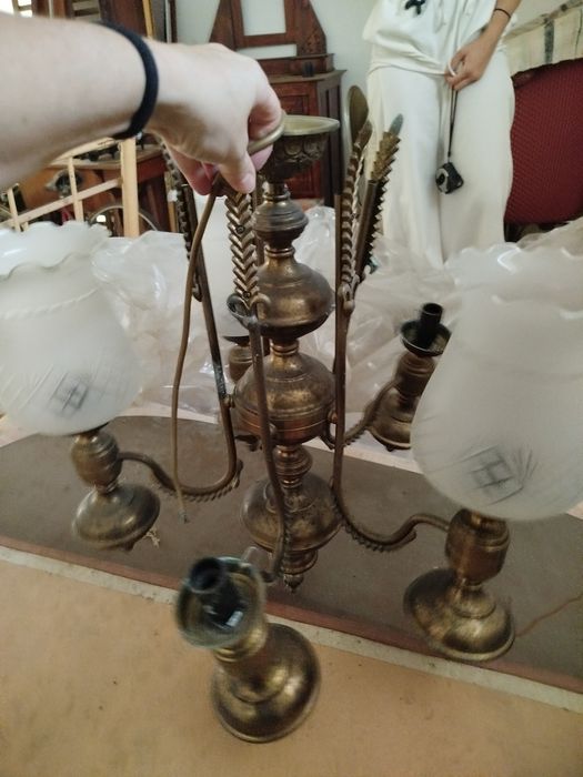 Vários candeeiros de teto