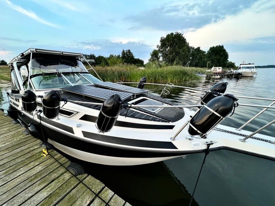 Jacht Motorowy Chaparral 12m Silnik 250KM BRP Solary Możliwa Zamiana