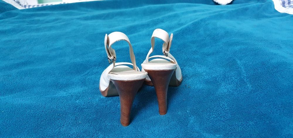 Buty na obcasie z Faith rozmiar 36