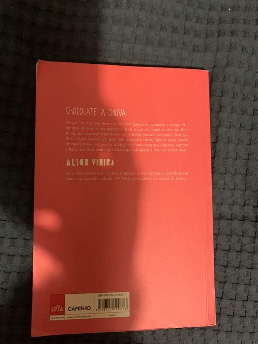 Livro “Chocolate à chuva”