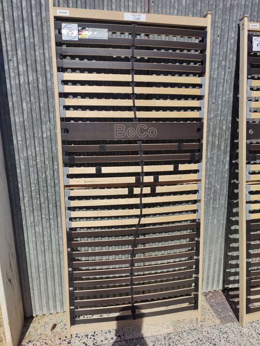 Estrado de cama de solteiro