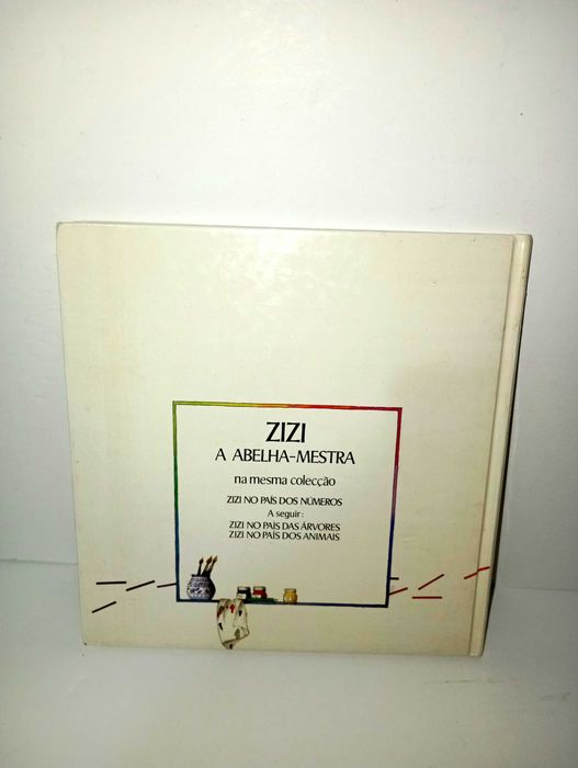 Zizi - A Abelha Mestra no País das Cores