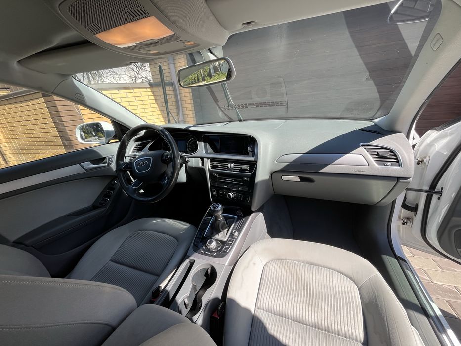 Продам власне авто Audi A4 B8