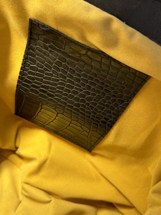 Czarna torebka w kratę