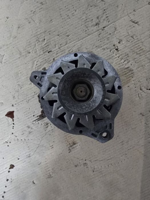 Генератор Газель Волга 402 двигатель