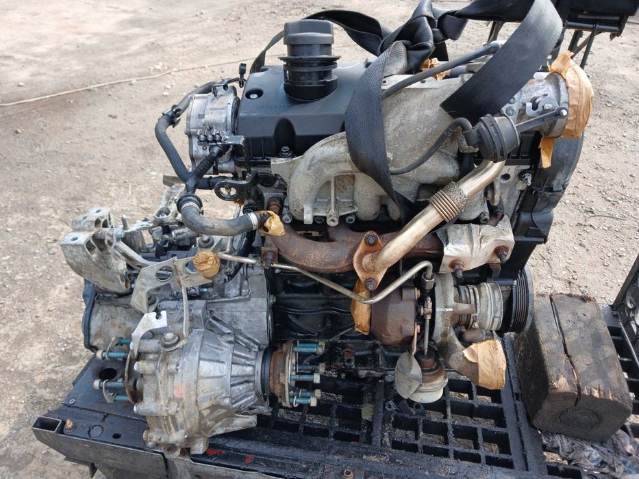 Двигун 1.9 TDI  BLS  BJB  Фольксваген Caddy Touran Golf Passat Skoda