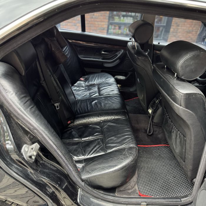 BMW e38 1994 3.0 m60
