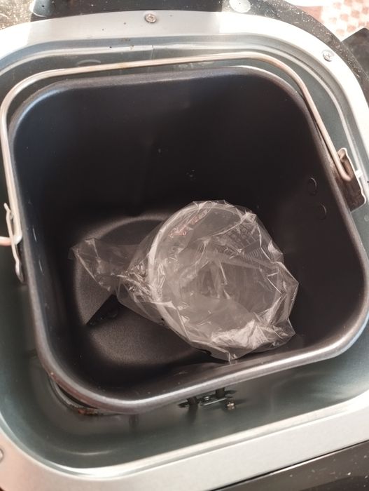 Хлібопічка Saturn