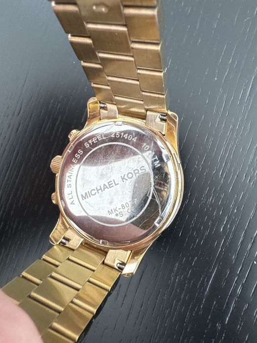 Relógio dourado Michael Kors