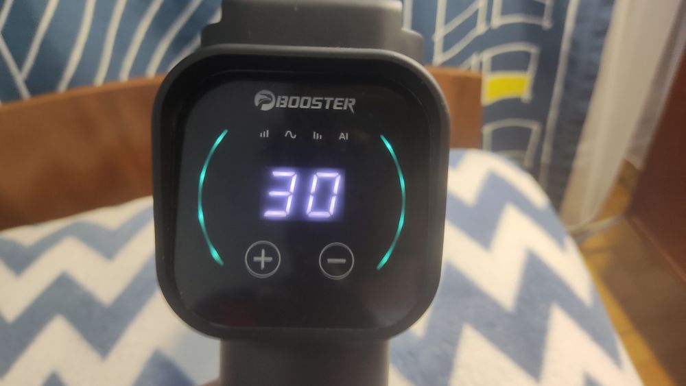 Перкусійний масажний пістолет Booster M2-D Ударний масажер