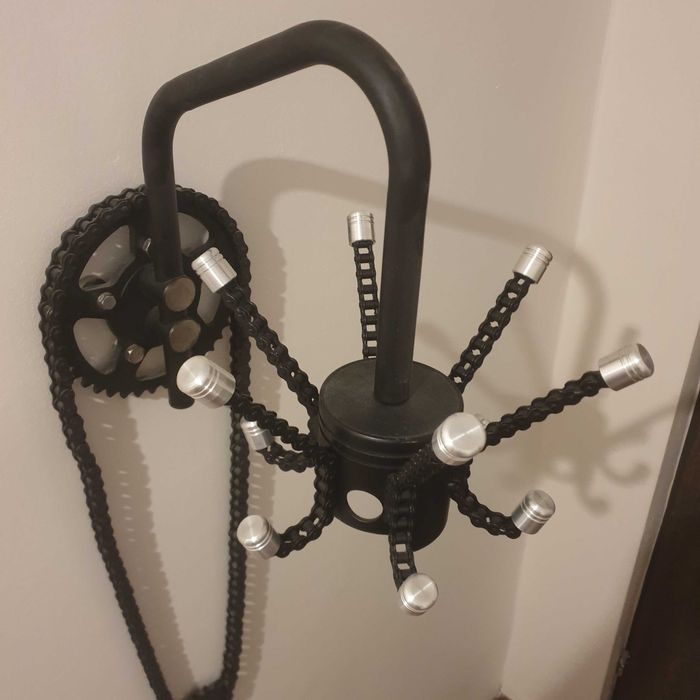 wieszak na ubrania kurtki łańcuch zębatka