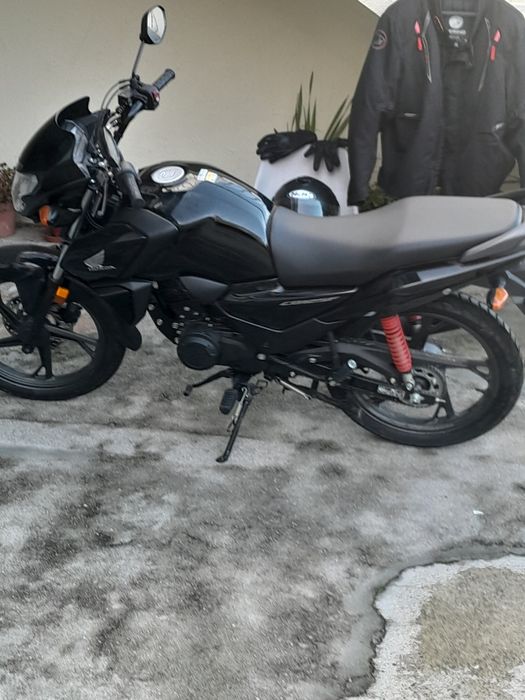Moto Honda  CB125F