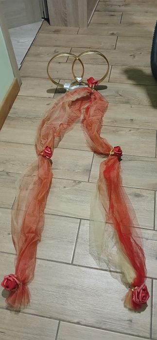 Весільні обручки на авто.  Прикраса на капот авто