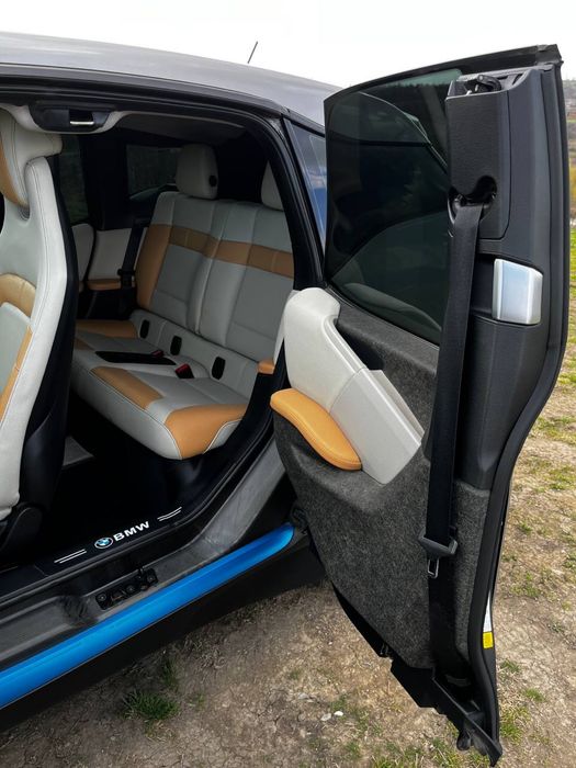 Авто BMW I3 2014