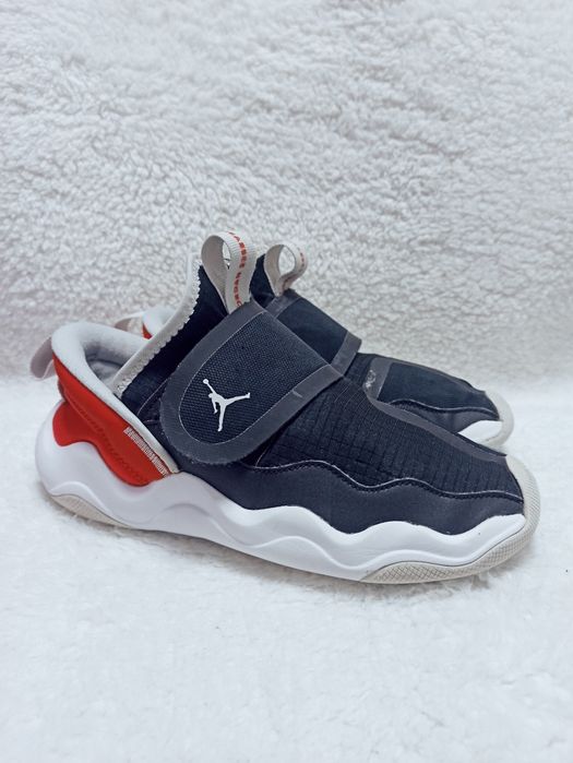 Оригінал Jordan, 33.5 розмір, устілка 21 см, кросівки для хлопчика