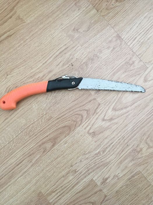 Varios serrotes/Madeira/Ferro e poda.