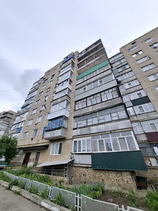 Продаж 4 кімнатної квартири  Хмільник