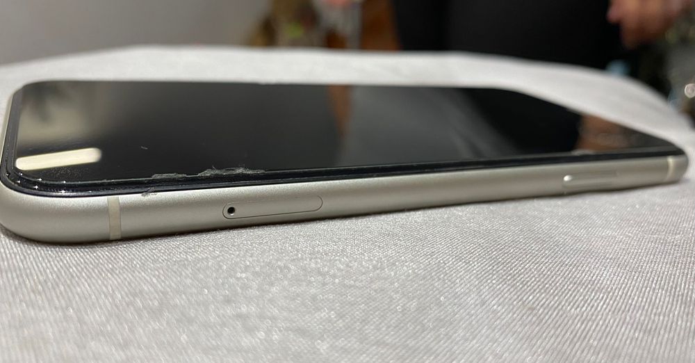 IPhone 11 Branco - 128GB