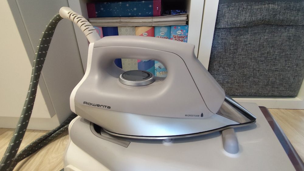 Stacja parowa, żelazko Rowenta