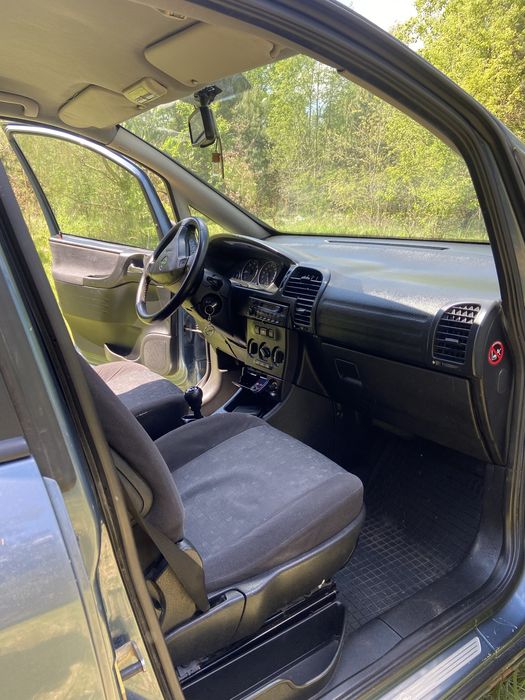 Продам Opel Zafira