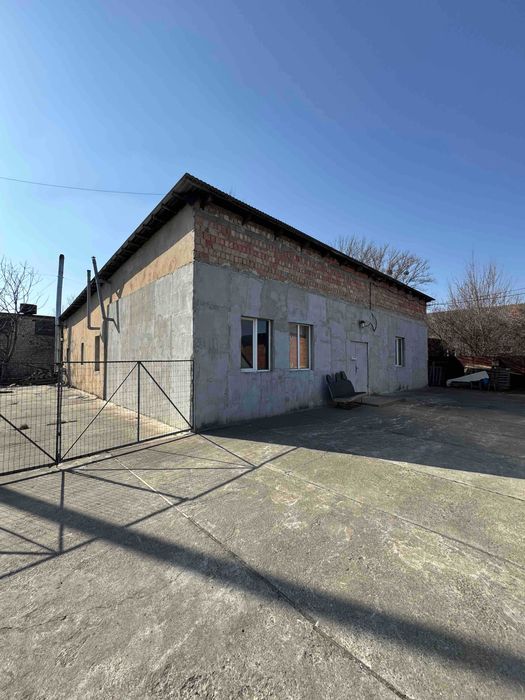 Продаж комерційного приміщення по вул. Миколаївській.