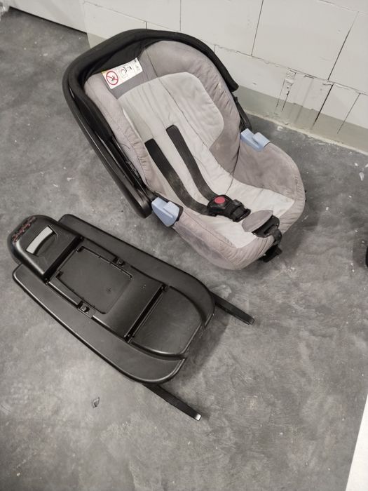 Fotelik samochodowy z baza isofix