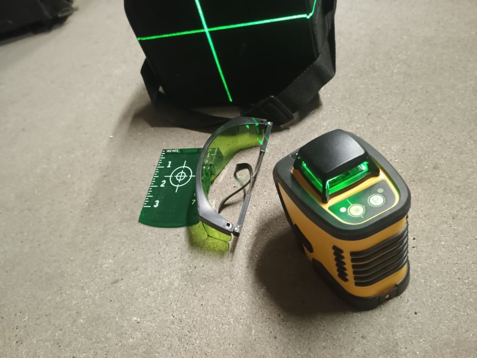 Laser samopoziomujacy Ironside zielony niwelator poziomica